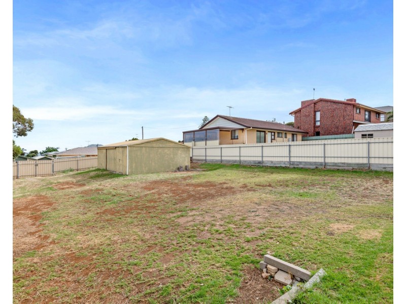 8 Fryer Street, Hallett Cove SA 5158