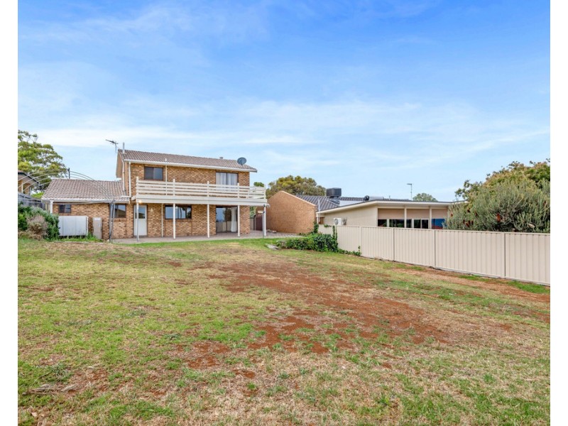 8 Fryer Street, Hallett Cove SA 5158