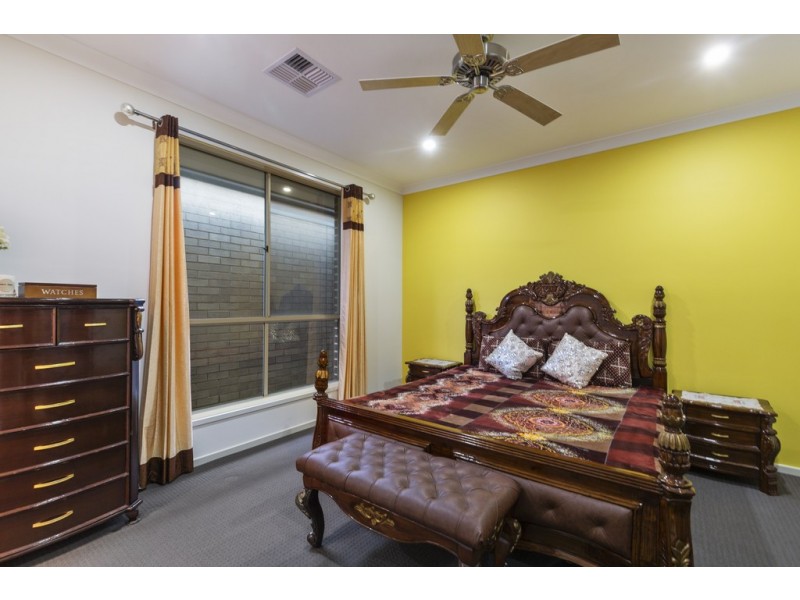 12 Scope Road, Woodcroft SA 5162