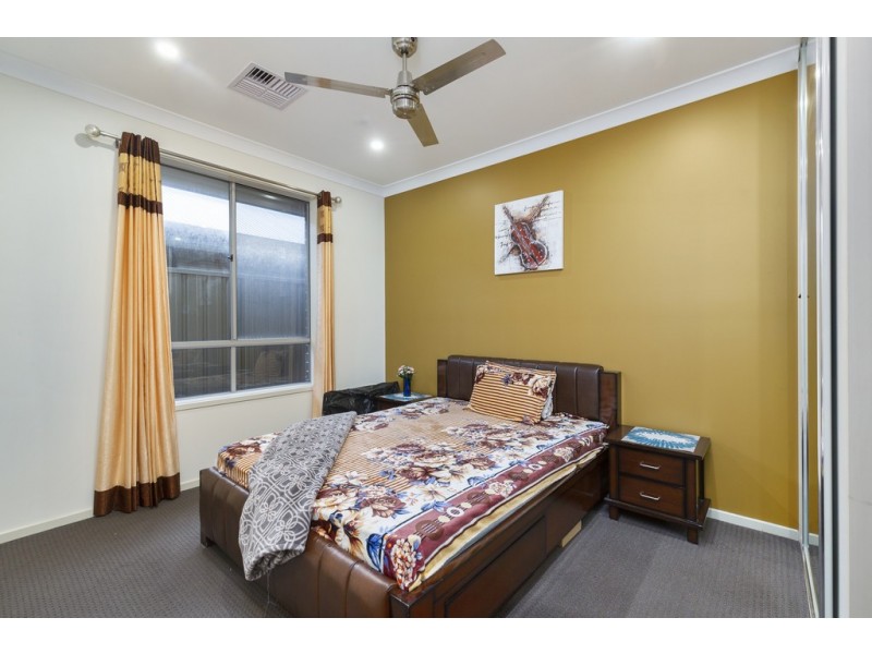 12 Scope Road, Woodcroft SA 5162