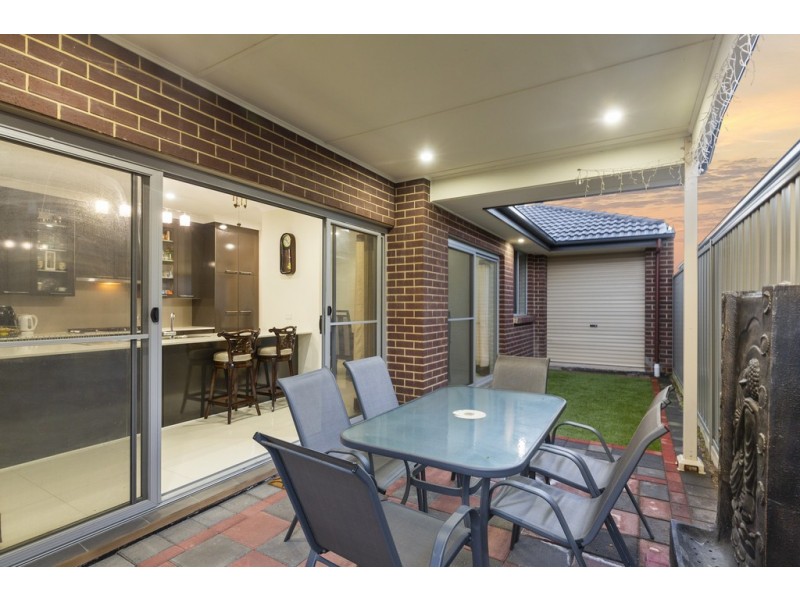 12 Scope Road, Woodcroft SA 5162