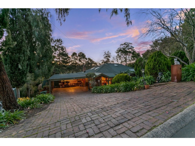 1 Thornbill Crescent, Coromandel Valley SA 5051