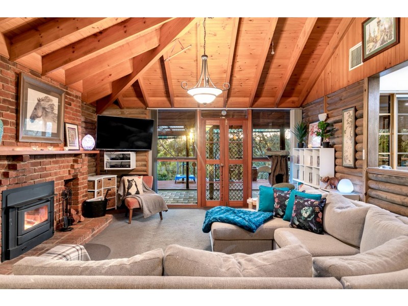 1 Thornbill Crescent, Coromandel Valley SA 5051