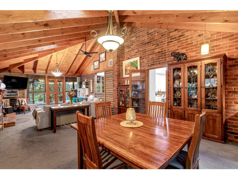 1 Thornbill Crescent, Coromandel Valley SA 5051