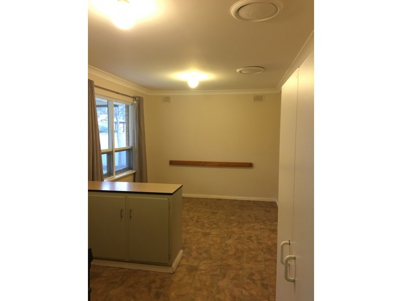 25 Desmond Road, Hackham SA 5163