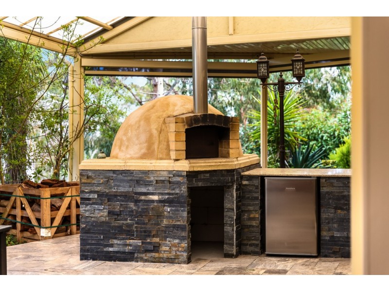 12 Hillview Street, Crafers West SA 5152