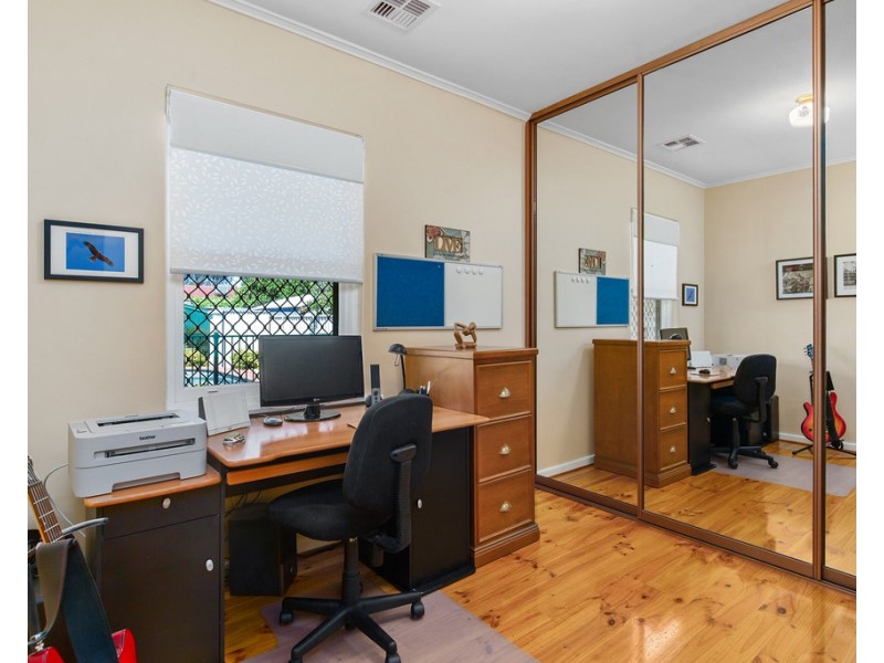 6 Stroma Road, Marion SA 5043