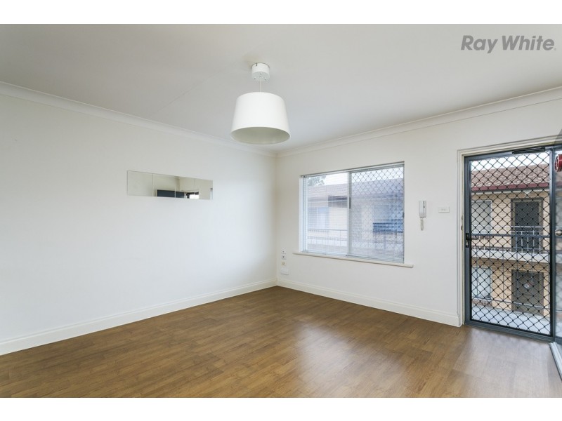 4/26 Wellington Street, Glandore SA 5037