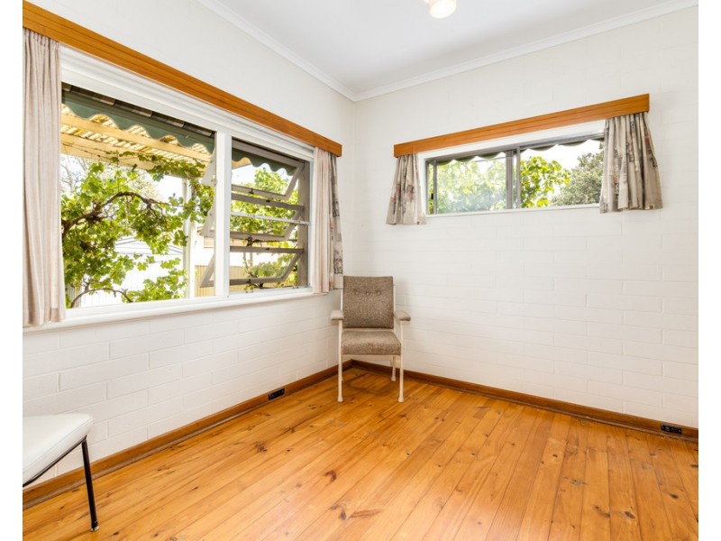 4 Sweetwater Street, Seacombe Gardens SA 5047