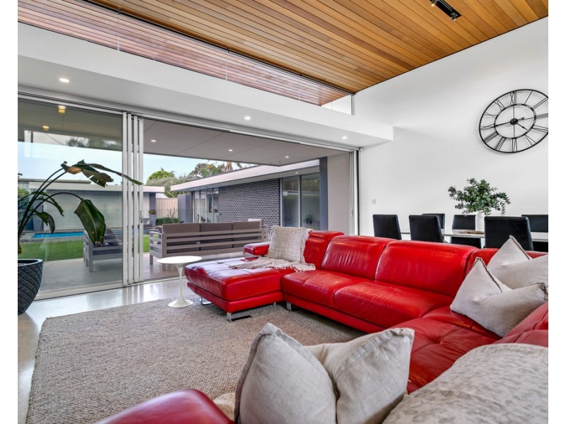 33 Ballara Avenue, Warradale SA 5046