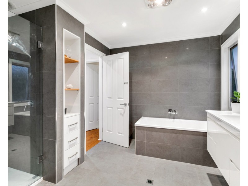 1 Nimboya Road, Marino SA 5049