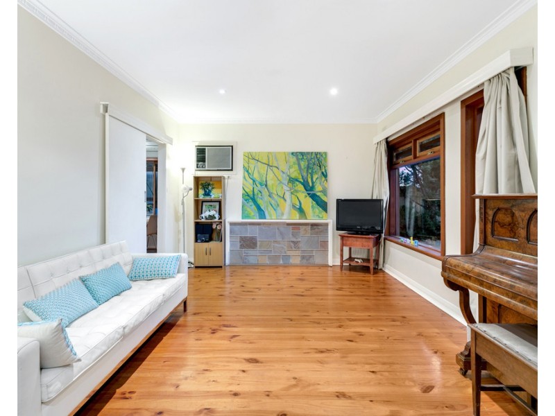 1 Nimboya Road, Marino SA 5049