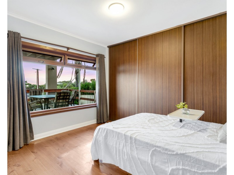 1 Nimboya Road, Marino SA 5049