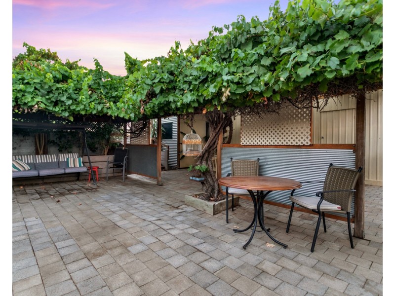 1 Nimboya Road, Marino SA 5049