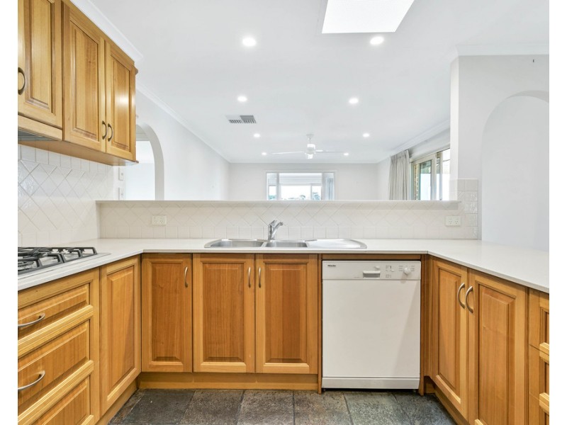 205 Perry Barr Road, Hallett Cove SA 5158