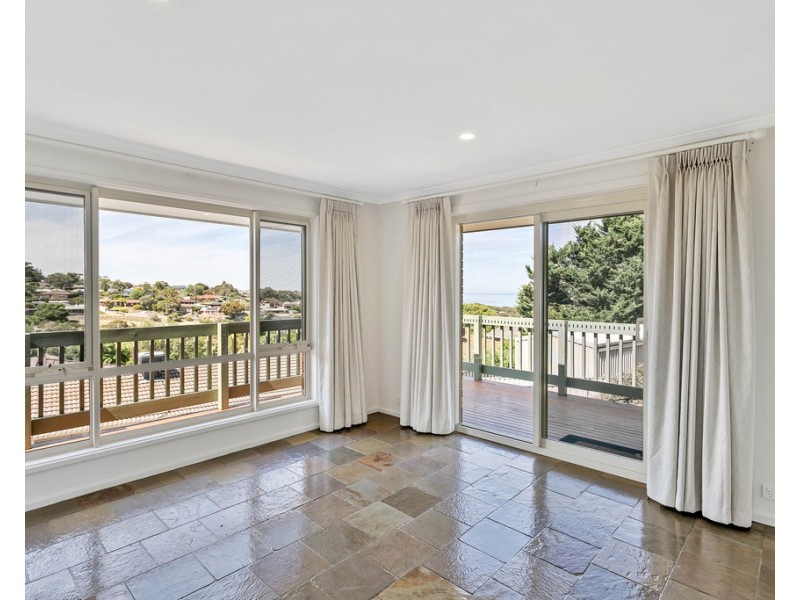 205 Perry Barr Road, Hallett Cove SA 5158