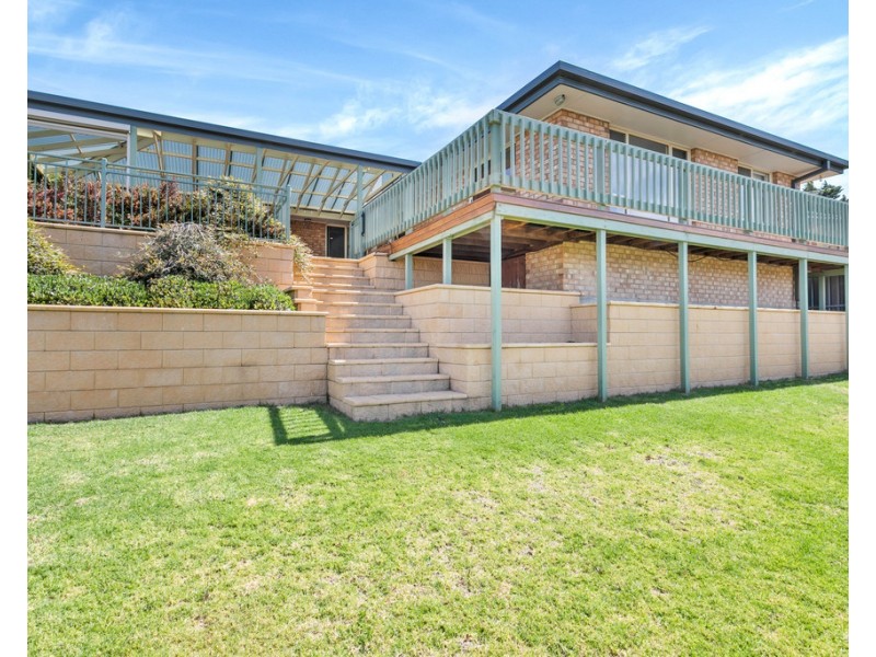 205 Perry Barr Road, Hallett Cove SA 5158