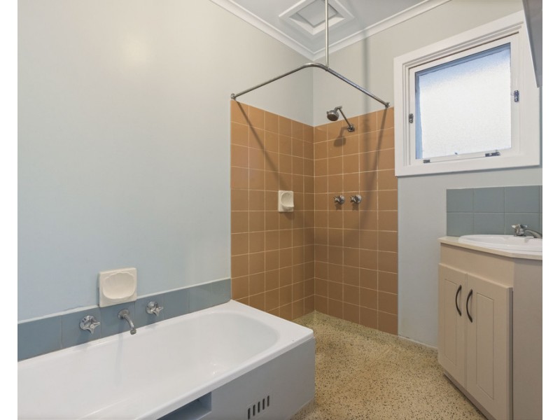 13 Adrian Street, Christie Downs SA 5164