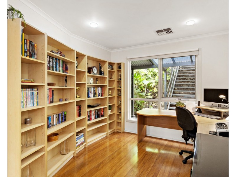24 Wychwood Grove, Upper Sturt SA 5156