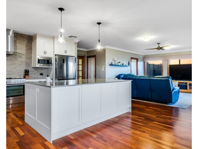 26 Albatross Walk, Hallett Cove SA 5158