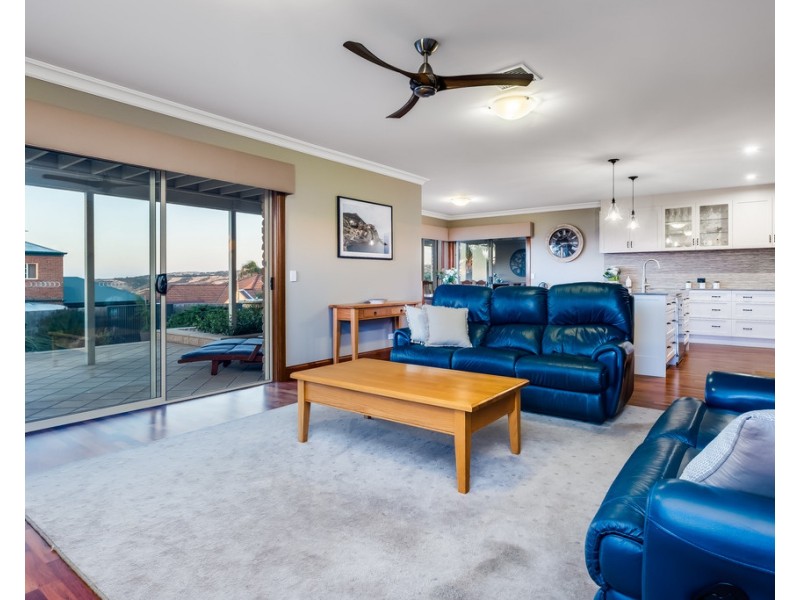 26 Albatross Walk, Hallett Cove SA 5158
