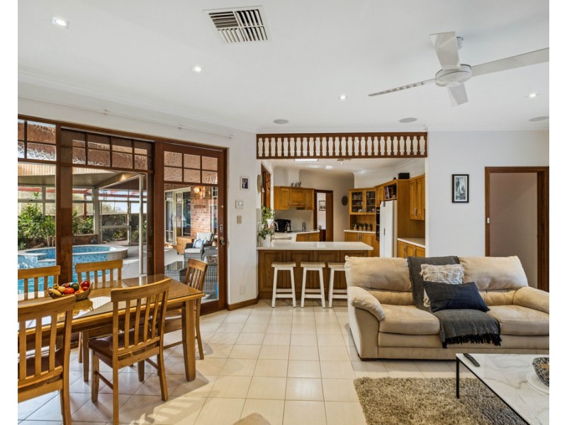 12 Martine Court, Novar Gardens SA 5040