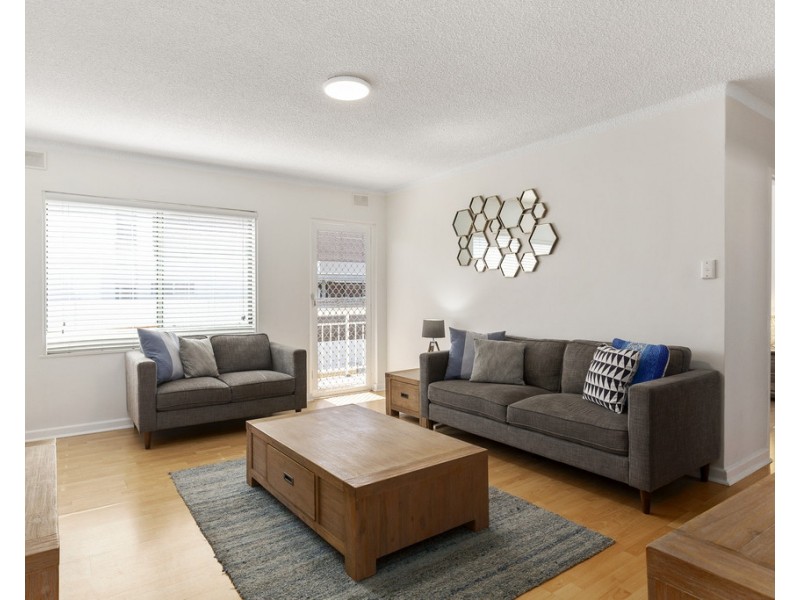 10/12 Moseley Street, Glenelg SA 5045