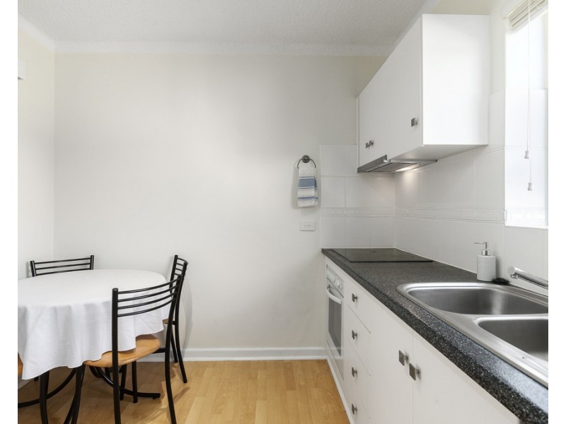 10/12 Moseley Street, Glenelg SA 5045