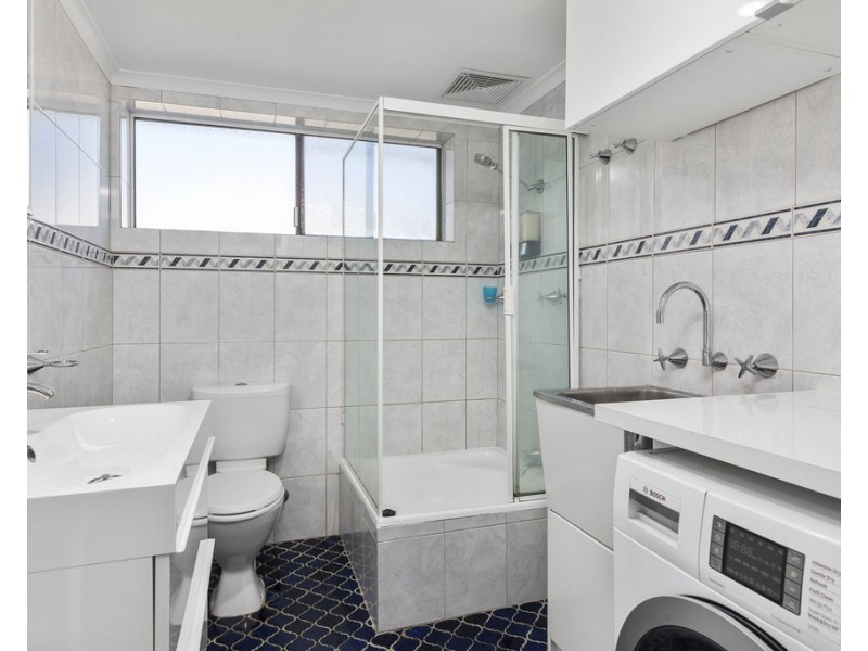 10/12 Moseley Street, Glenelg SA 5045