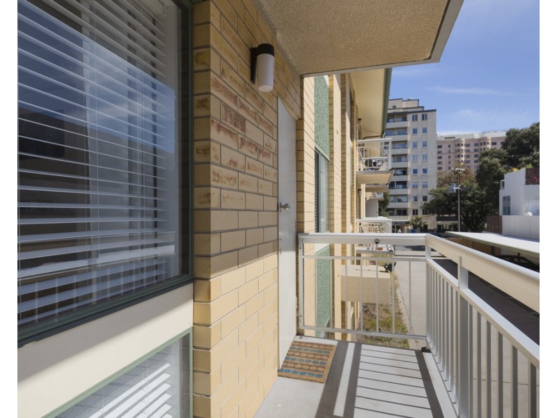 10/12 Moseley Street, Glenelg SA 5045