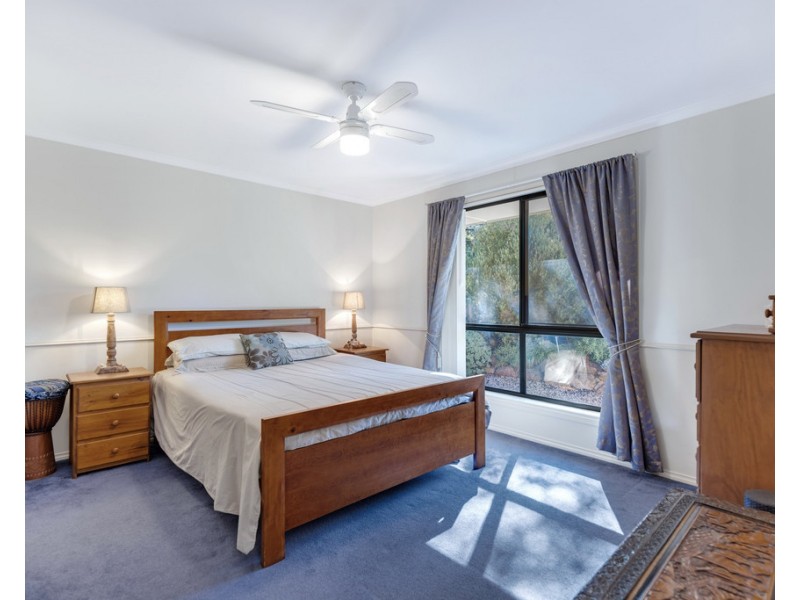 11 Duncan Crescent, Mount Barker SA 5251