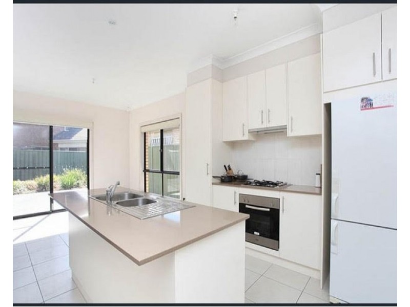 22 Cascades Drive, Mawson Lakes SA 5095