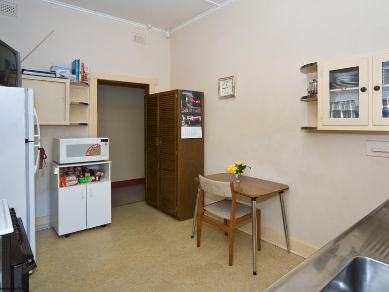 25 St Georges Avenue, Glandore SA 5037