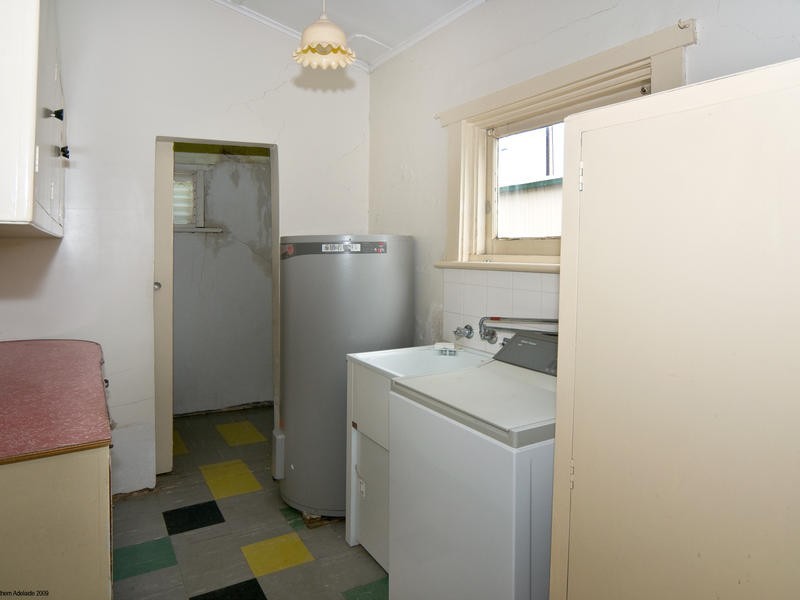 25 St Georges Avenue, Glandore SA 5037