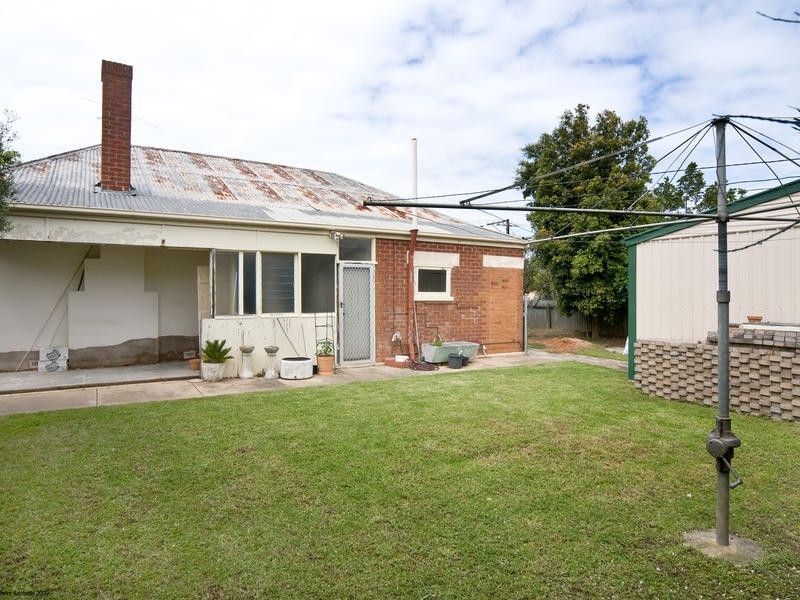 25 St Georges Avenue, Glandore SA 5037