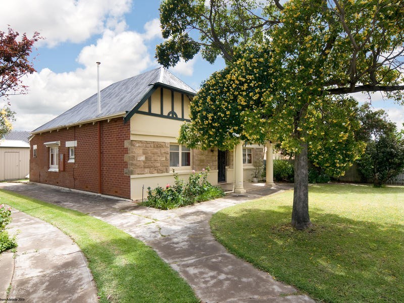 25 St Georges Avenue, Glandore SA 5037