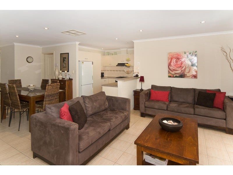 26 Raymond Avenue, North Plympton SA 5037
