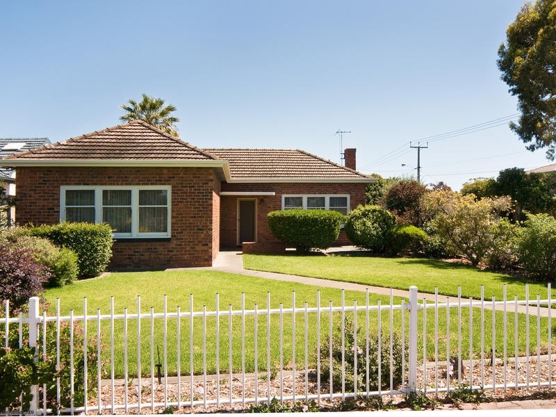 94 Raglan Avenue, South Plympton SA 5038