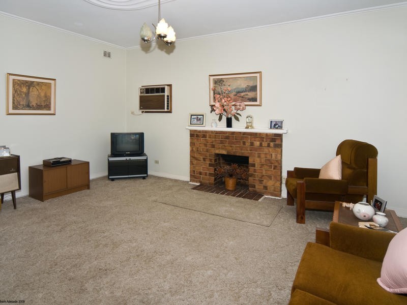 94 Raglan Avenue, South Plympton SA 5038