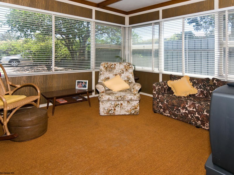 94 Raglan Avenue, South Plympton SA 5038