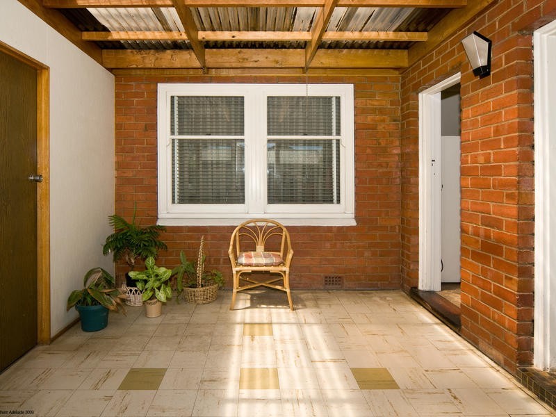 94 Raglan Avenue, South Plympton SA 5038