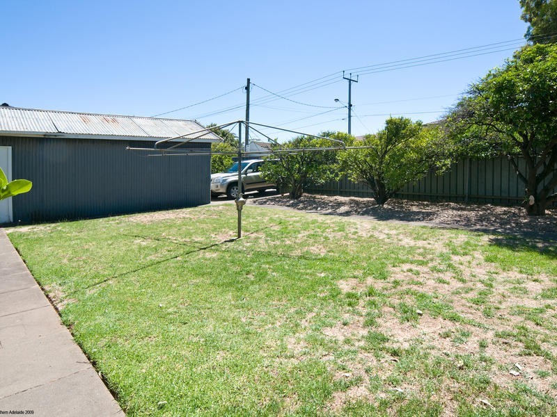 94 Raglan Avenue, South Plympton SA 5038