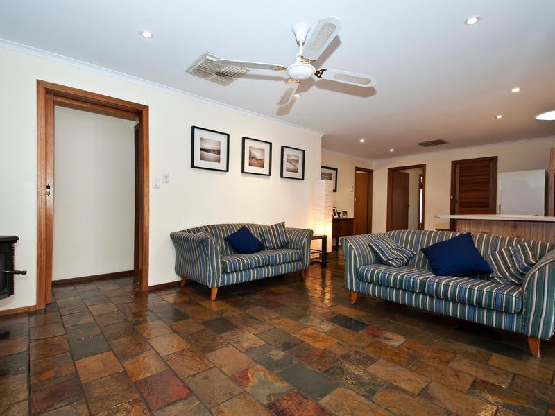 51 Quailo Avenue, Hallett Cove SA 5158