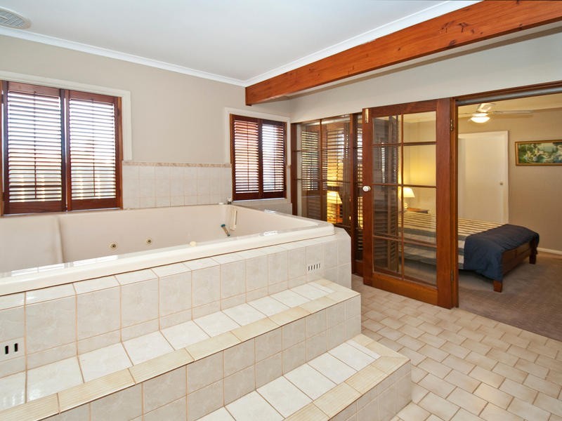 34 Wood Street, Ascot Park SA 5043