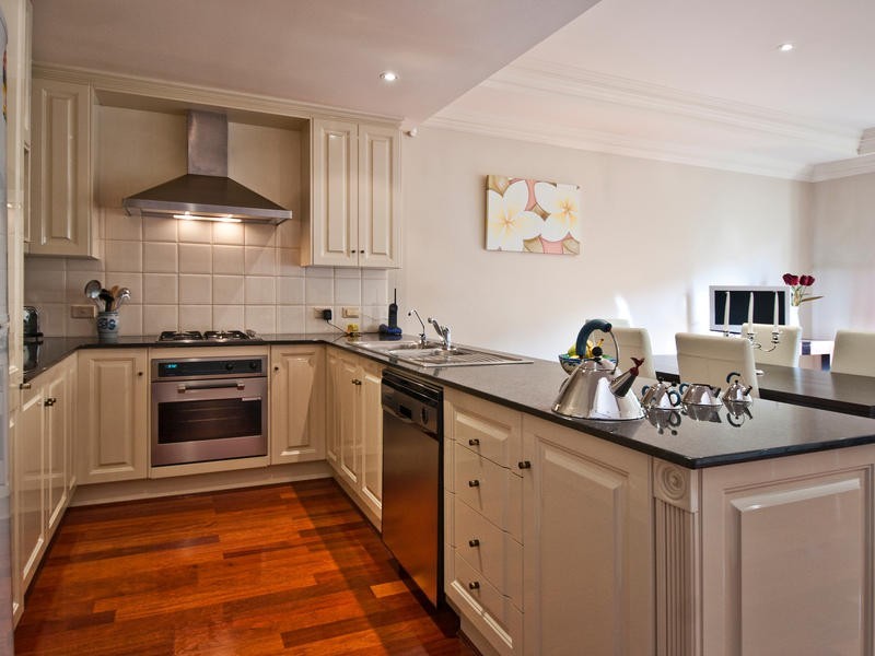 3/7 Torrens Square, Glenelg SA 5045