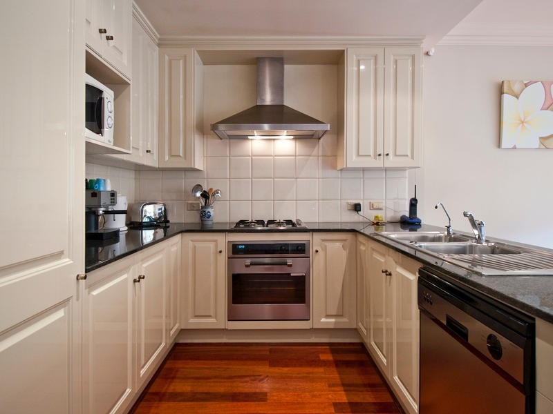 3/7 Torrens Square, Glenelg SA 5045