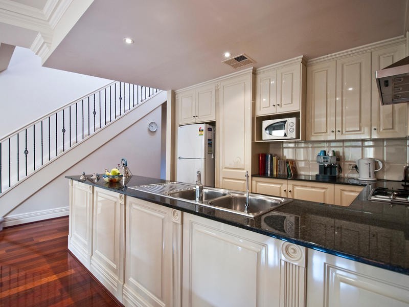 3/7 Torrens Square, Glenelg SA 5045