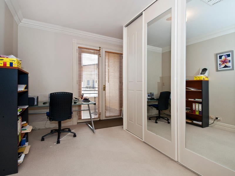 3/7 Torrens Square, Glenelg SA 5045