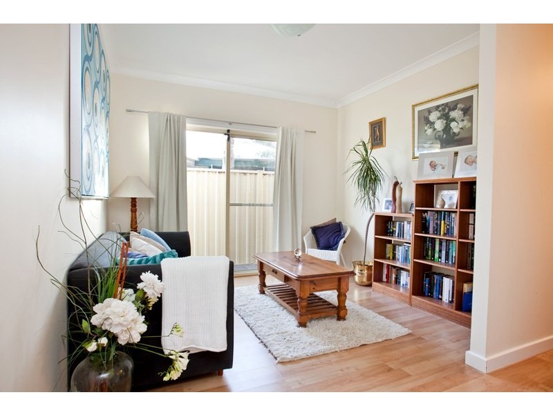 1 Kent Avenue, Seacombe Gardens SA 5047