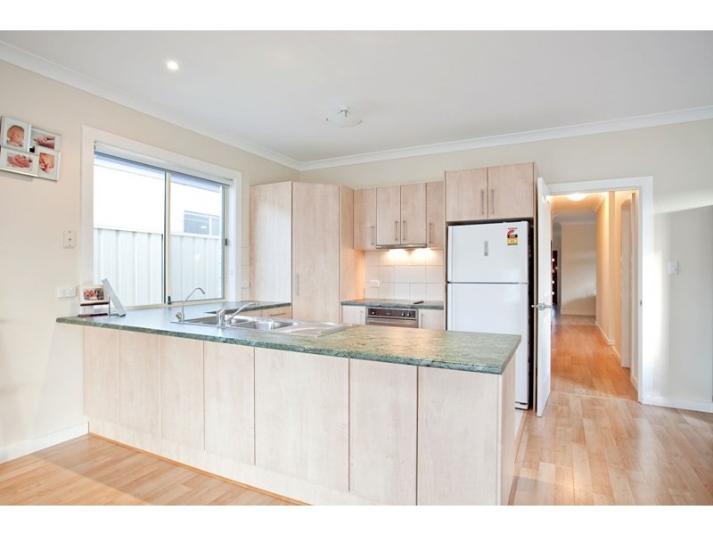 1 Kent Avenue, Seacombe Gardens SA 5047